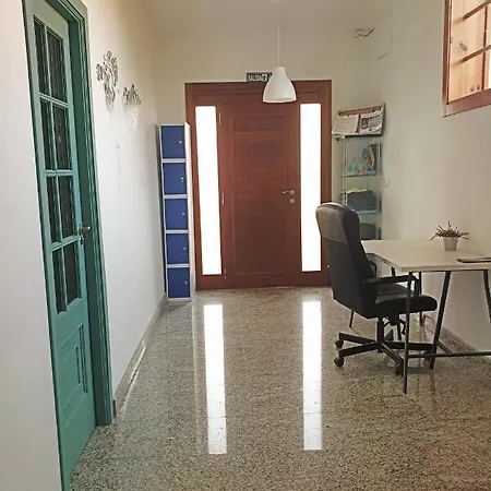 Homestay Boaola Surf House